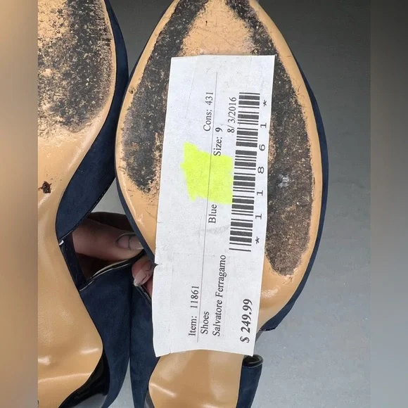 SALVATORE FERRAGAMO PEEP TOE BLUE WOMENS HEELS WOMENS SZ 9 - Picture 11 of 11